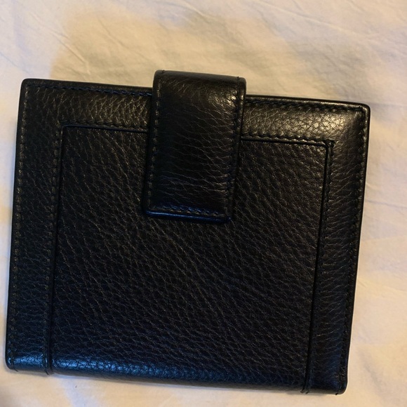 Authentic Gucci Leather Wallet - Picture 11 of 14